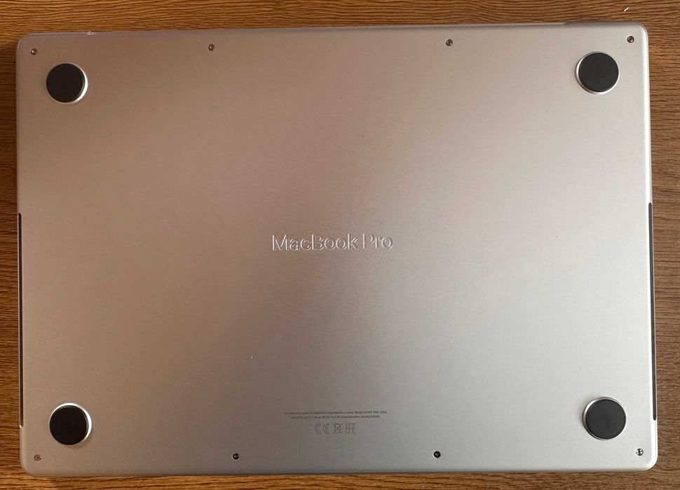 MacBook Pro 14" 2021 – M1 Pro, 16GB RAM, 1TB SSD – Stare foarte buna