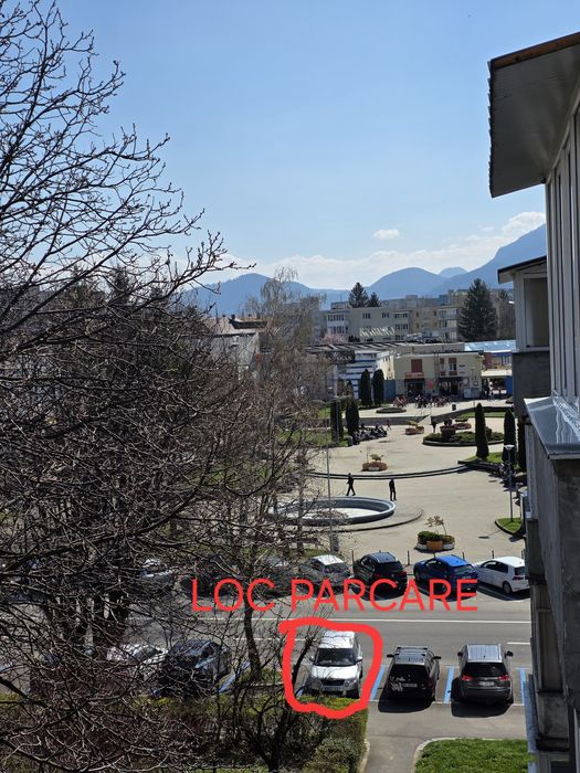 Vand garsoniera decomandata langa piata astra