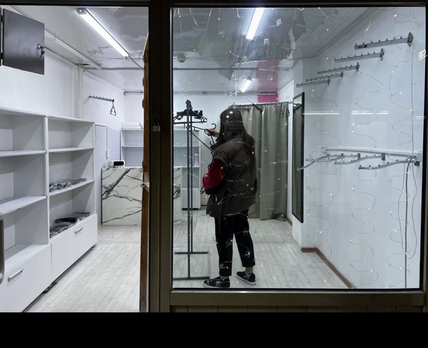 Продам будик в базаре жетису с мебелью