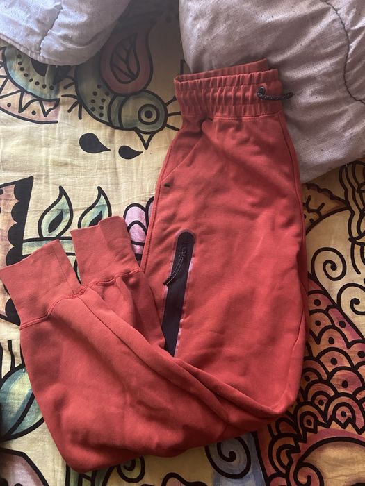 Дамско долнище nike tech fleece xs