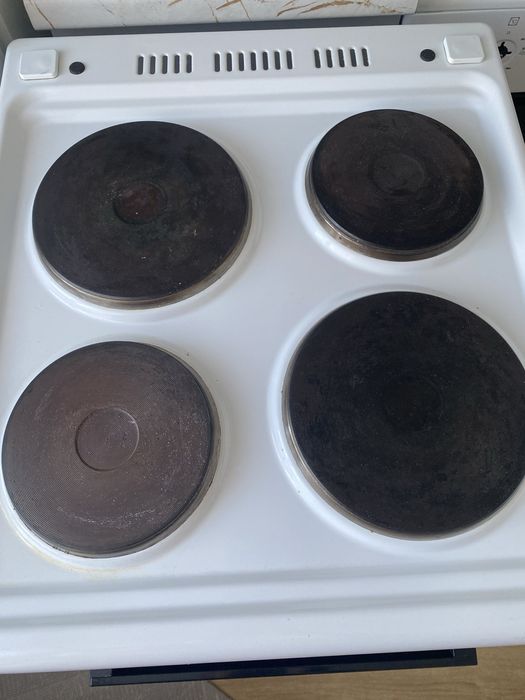 Продам электрическую плиту