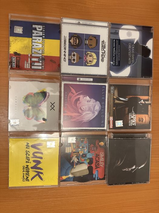 Vand CD uri pop / hip hop stare buna