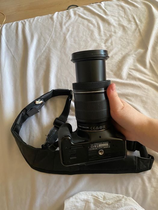 Продам фотоаппарат Canon