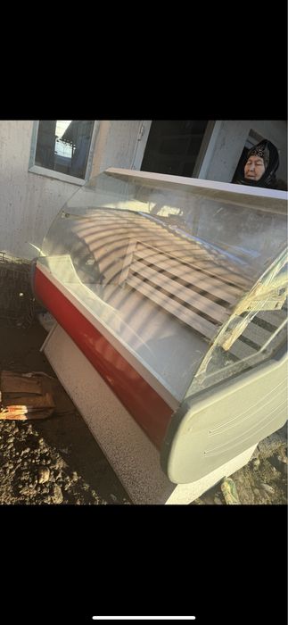Холодильник витрина