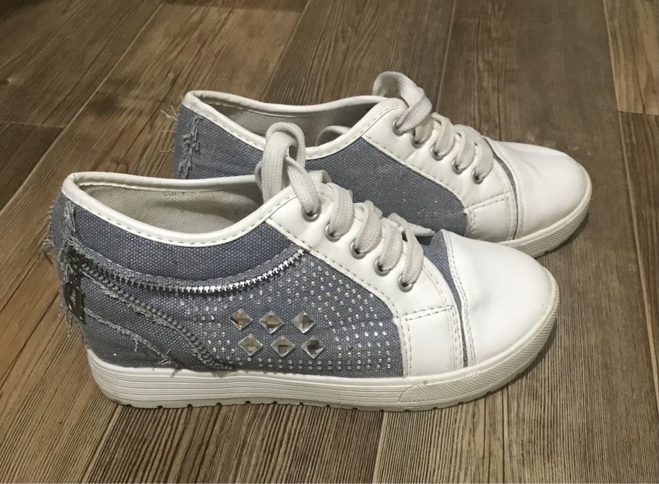 Кросовки для девочки