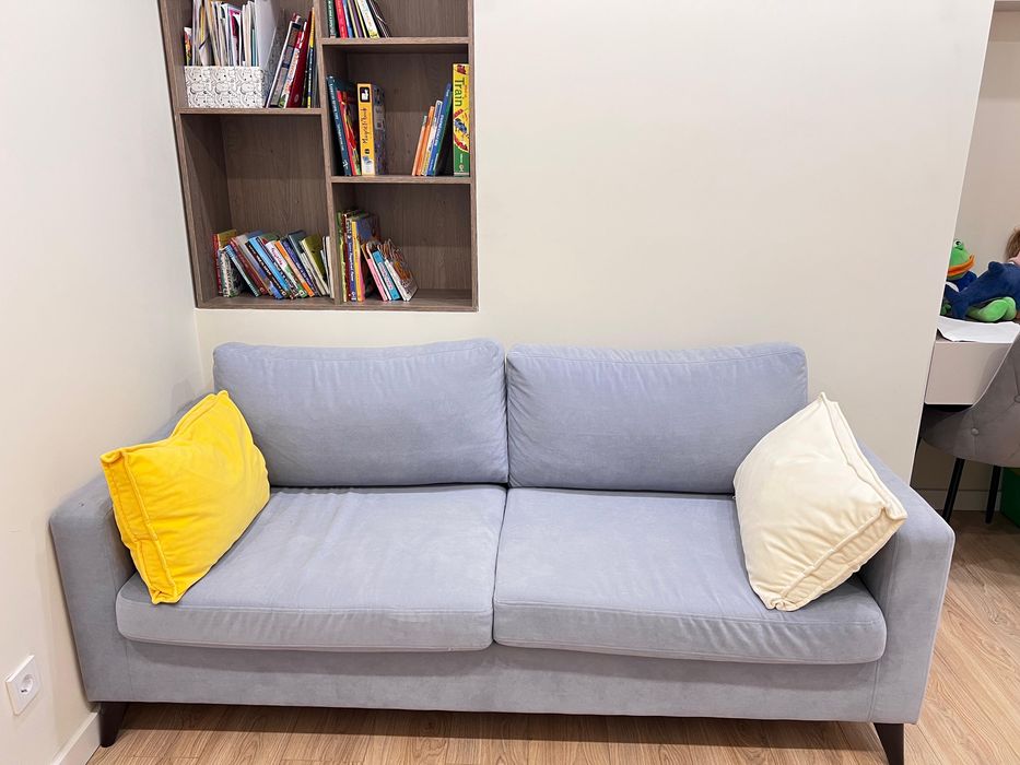 Продам диван 2-ух местный ikea