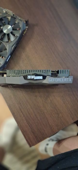 Vând placa video nividia rtx 2060