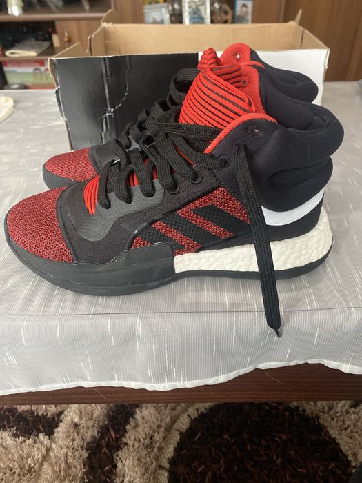 adidas нови високи маратонки 40 номер