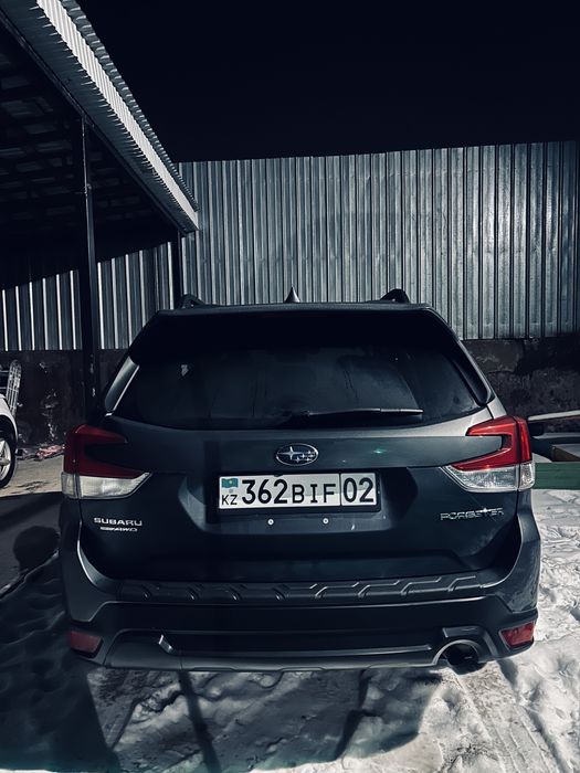 Срочно продам машину Subaru Forester 2019