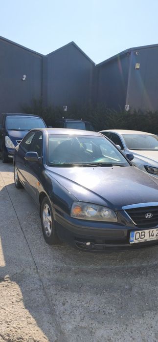 Hyundai elantra 3