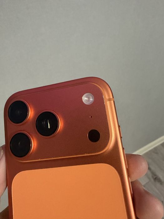 Продам iPhone 17 Pro