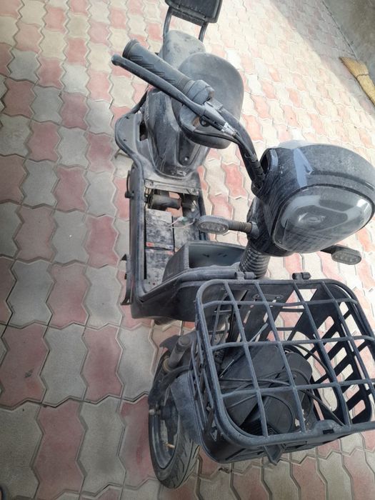 Электроскутер почти новый