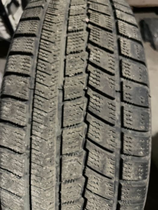Продам шину зимний