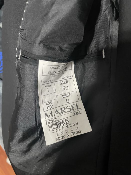 Продам костюм троечку