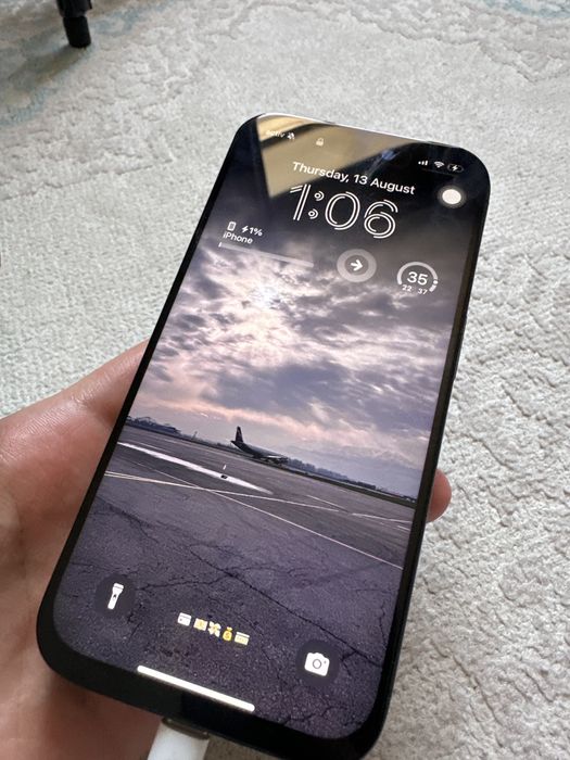 Продам iphone 15 pro