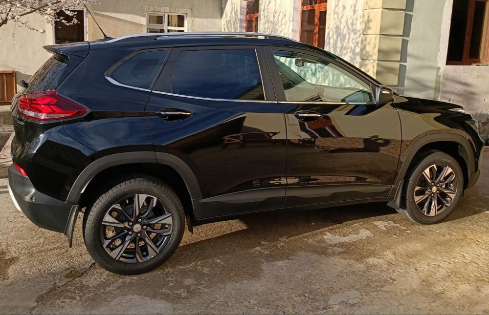 Tracker 2 срочно сотилади