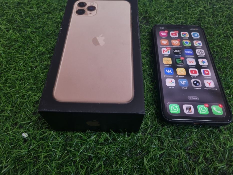 Продам 11 Pro max 256гб с коробкой