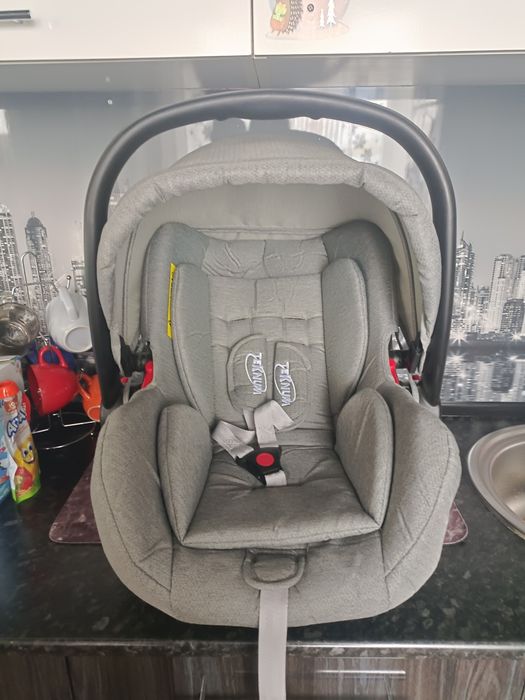 Автолюлька детская