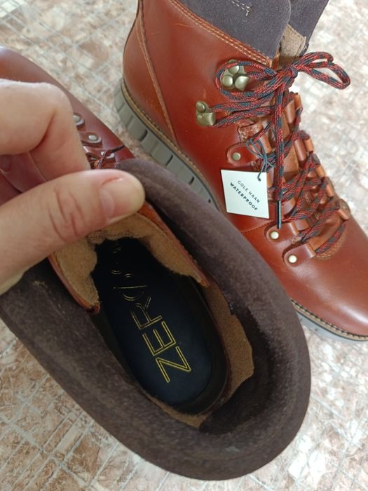 Продам мужскую  ботинку