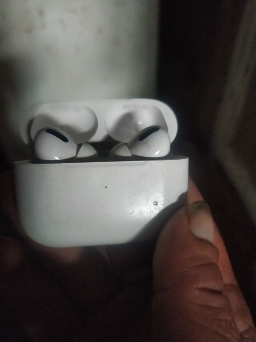Продам наушники airpods pro2 оригинал