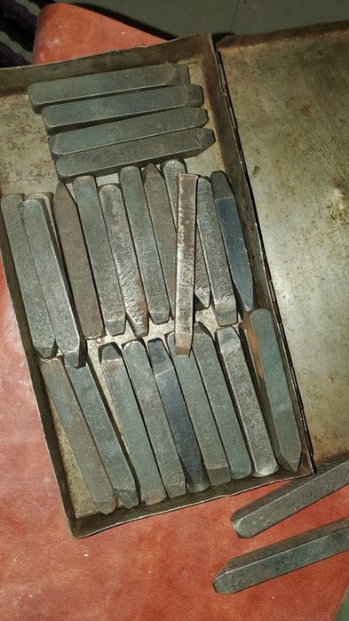 Poansoane cu litere pentru metal