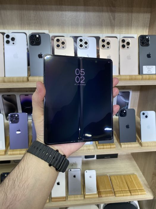 Samsuhg z fold 5 black