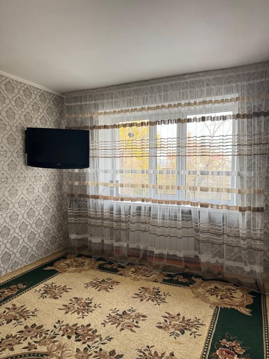 Сдам 2 ком квартиру в центре