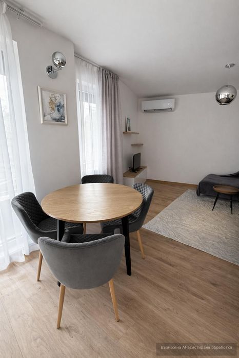 Дава се под наем Двустаен апартамент в Пловдив, Център - 68 кв.м за 578.34 € - Снимка #2