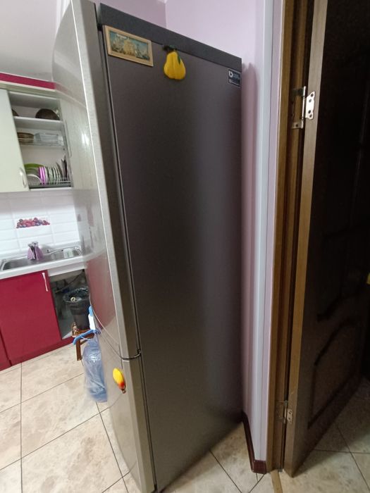 Продам холодильник