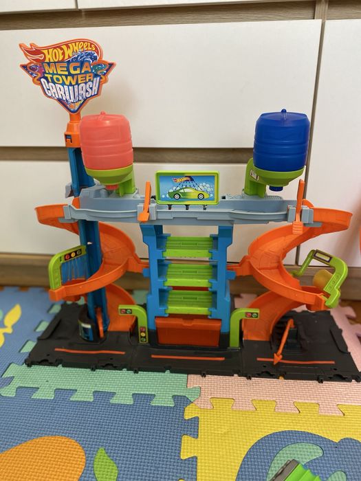 Писта Hot wheels автомивка