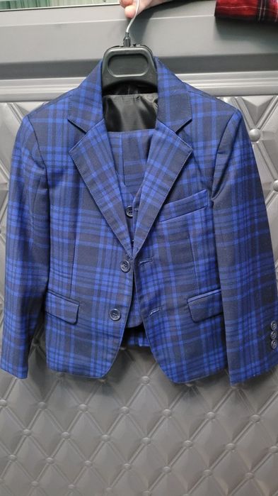 Костюм на мальчика 4-5 лет