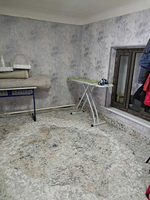 Файзли Ховли  сотилади . 4 хона Тайер Уй 6.5 сотик Кибрай рн Дархон