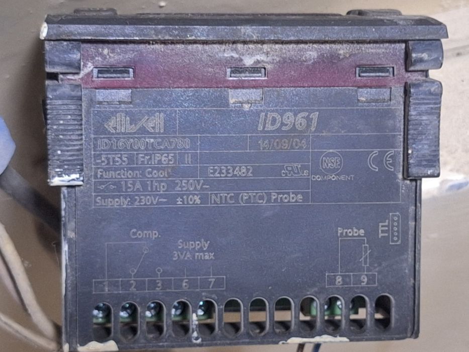 Витрина на запчасти