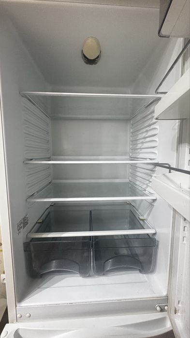 Продам холодильник Атлант