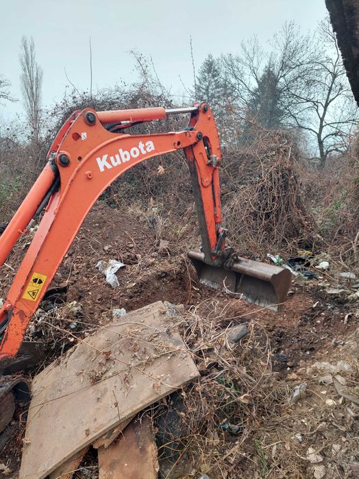 Услуги с Бобкат мини багер и самосвал.