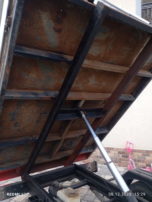 Vând Iveco daily basculabil 7 locuri