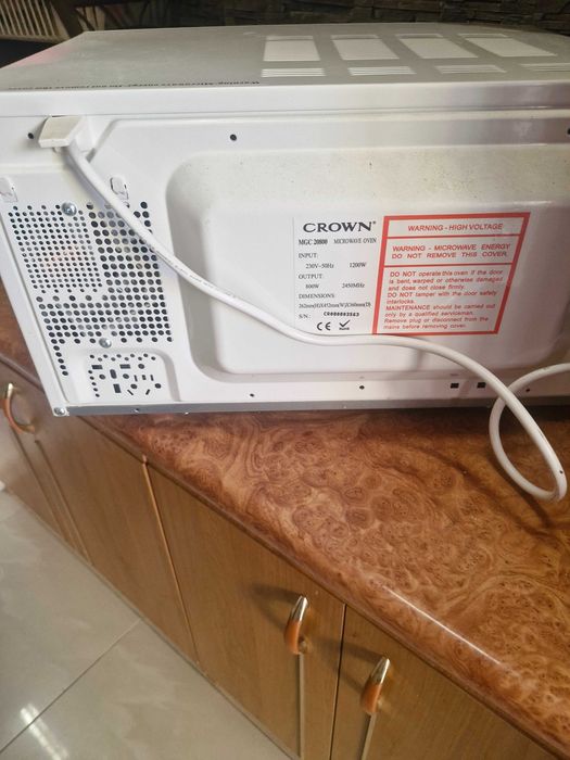 Продава се микровълнова фурна