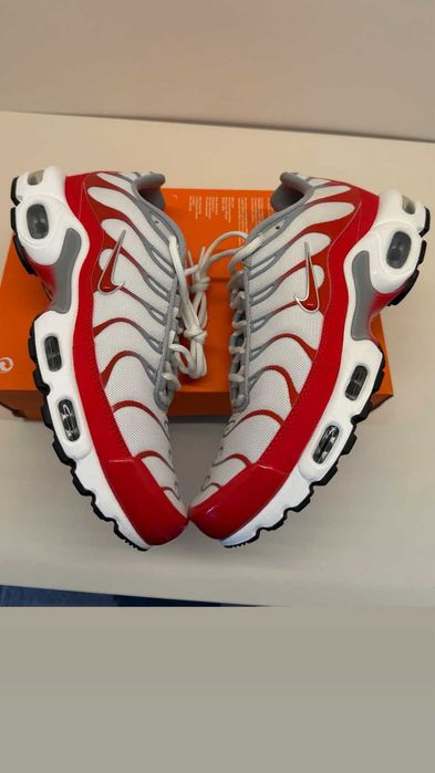 100% Оригинални Nike Air Max Plus Tn в размер отговарящ на 42.5- 27 см