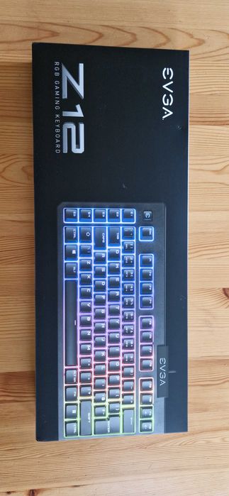 НОВА! Геймърска клавиатура EVGA Z12 RGB Gaming Keyboard