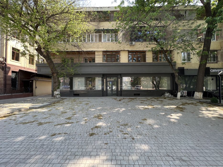 Продается нежилое помещение вдоль дороги 600м2 - Яккасарай | Mona