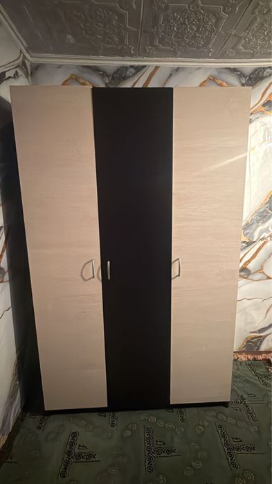 Продам Шкаф торг есть