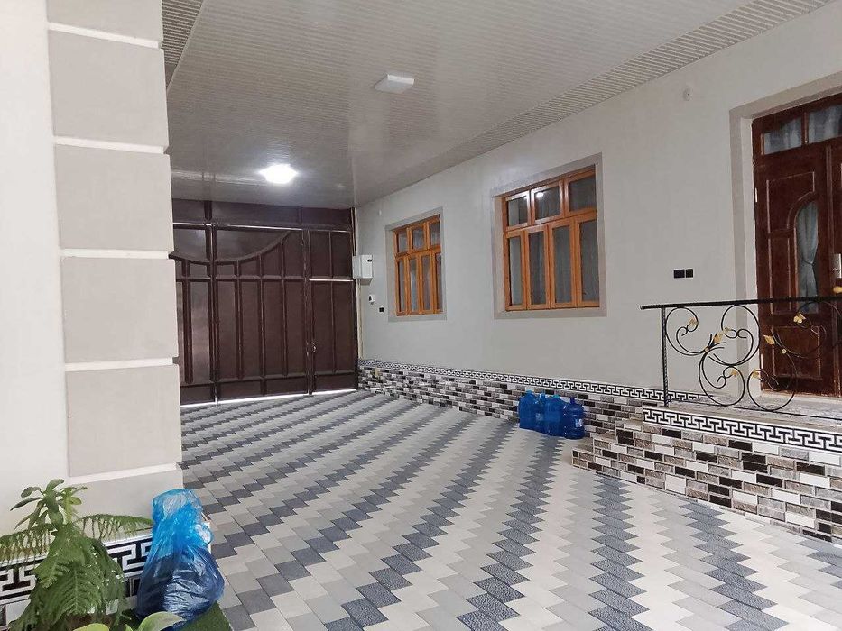 Навои ш Гулистон 3 массивда 7-хонали 6-сотих замонвий ховли сотувда.