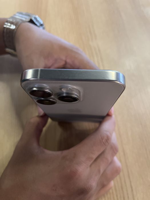 СРОЧНО ! продаю Iphone 16 pro  !