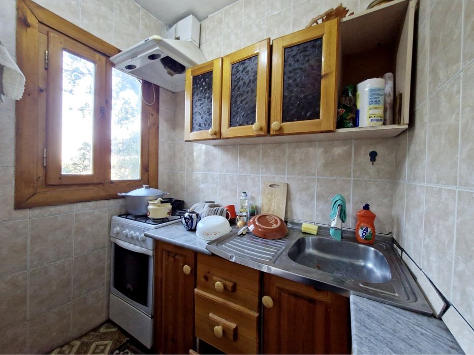 Продается срочно 2 переделанная в 3-х комнатную квартира 77 серия