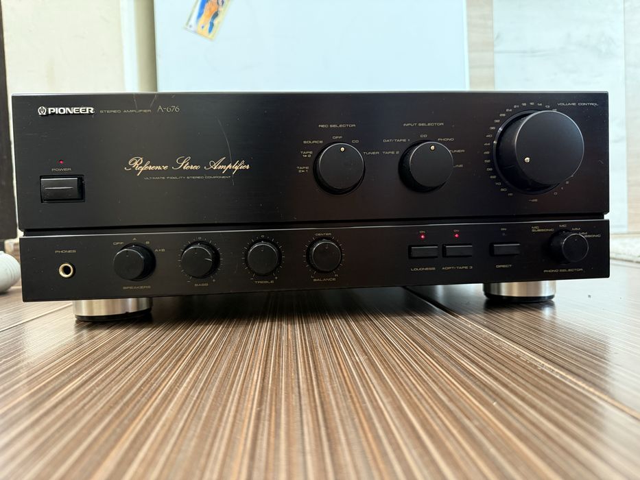 Pioneer A-676 Стерео усилвател