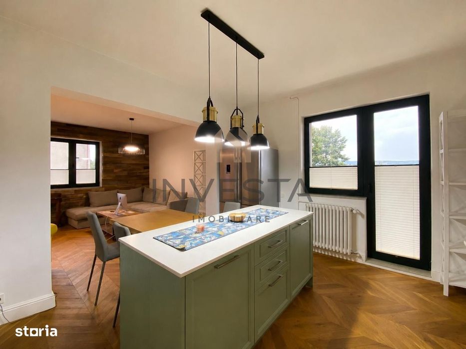 Apartament 4 camere de inchiriat + garaj, zona Centrala