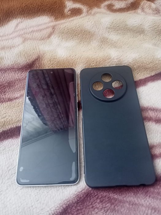 Продам смартфон Tecno spark 30