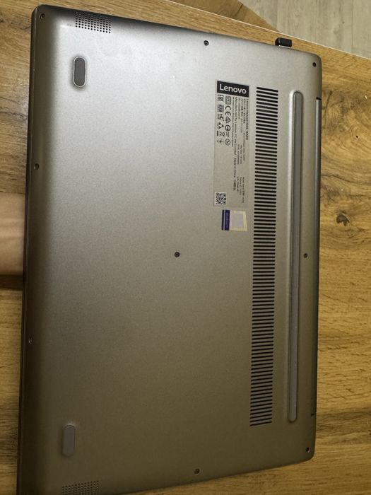 Lenovo IdeaPad 330S-15ARR