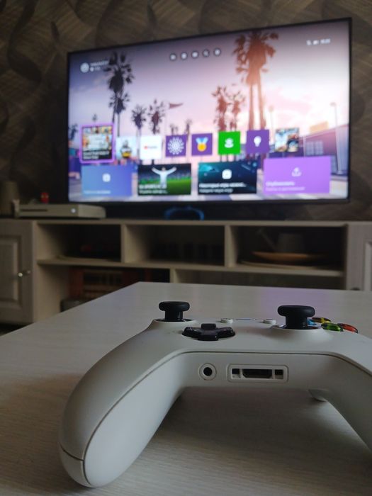 продам xbox one s