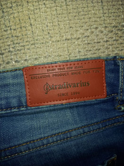 Blugi Stradivarius NOI